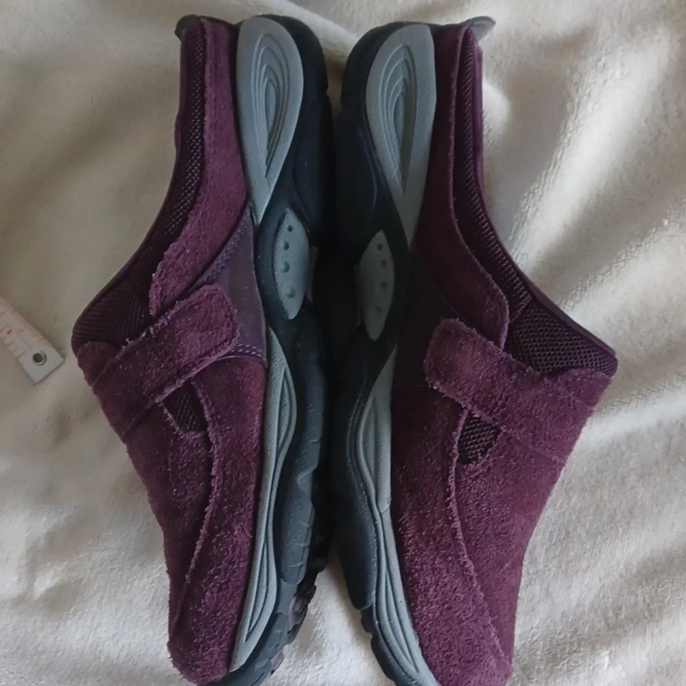 Easy Spirit Woman's Esezslide Comfort Sneaker