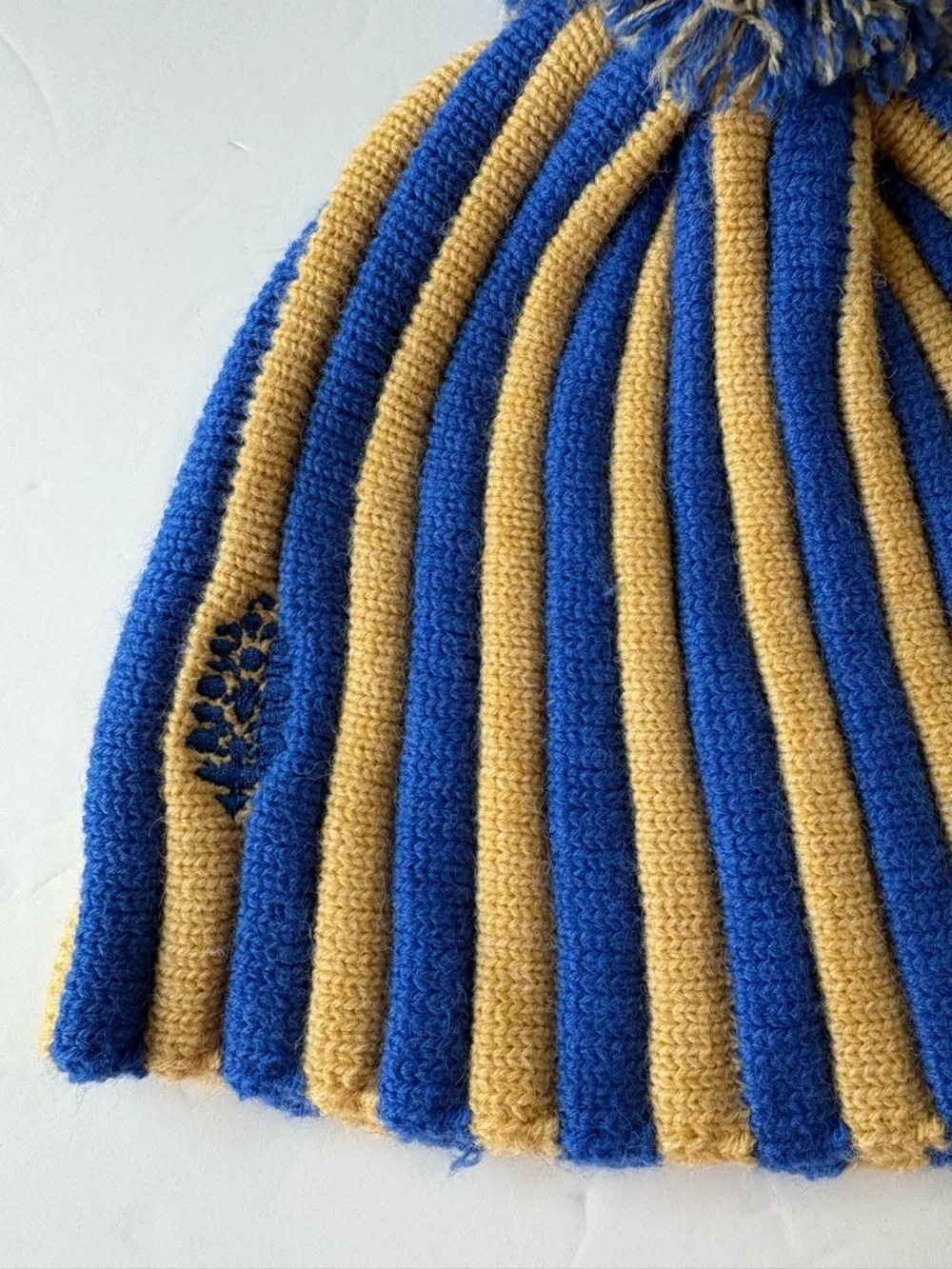 NWOT Free People FP Movement Alpine Pom Beanie
