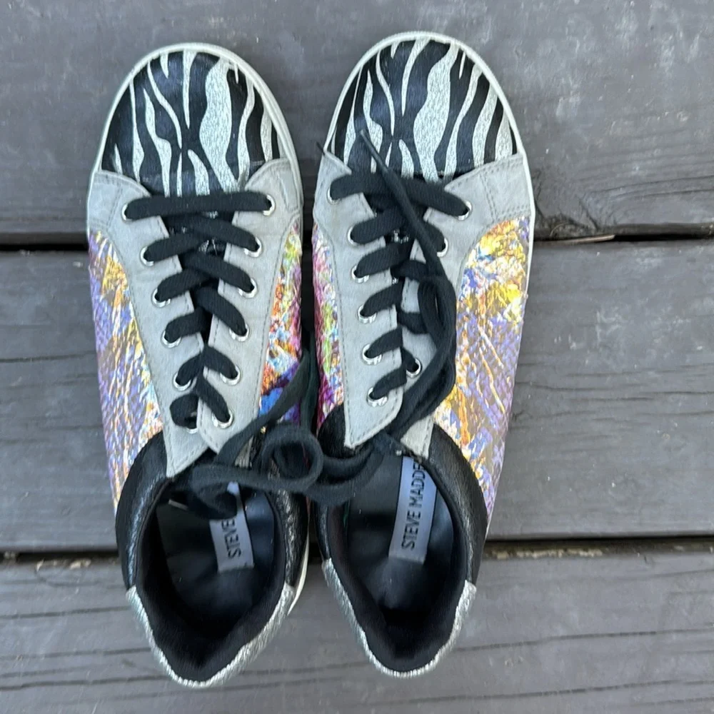 Steve Madden vibrant sneakers