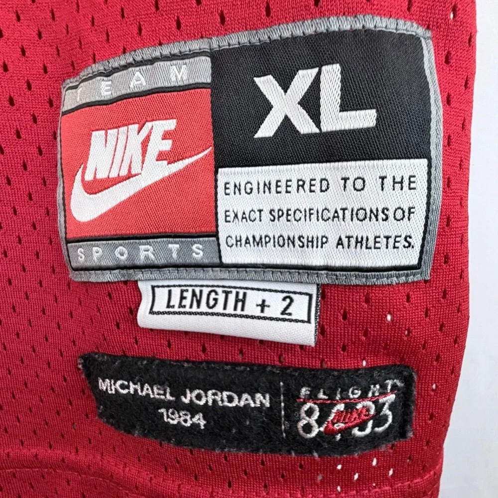 Nike Team Sports Michael Jordan 23 Chicago Bulls Jersey XL Flight 8403 Red