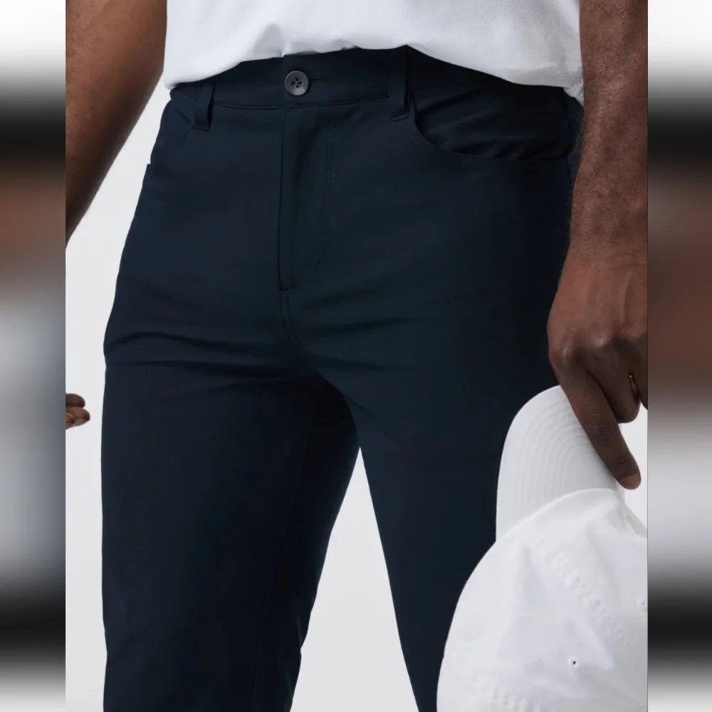 Vuori slim fit