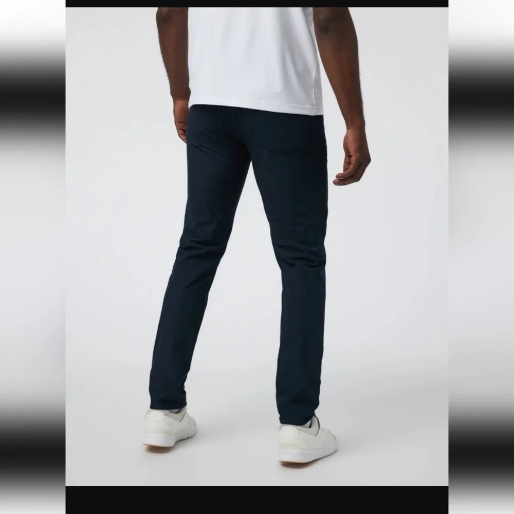 Vuori slim fit