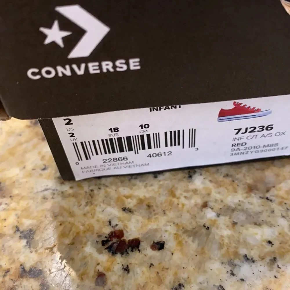 New Converse Infant CTAS Low Red 7j236