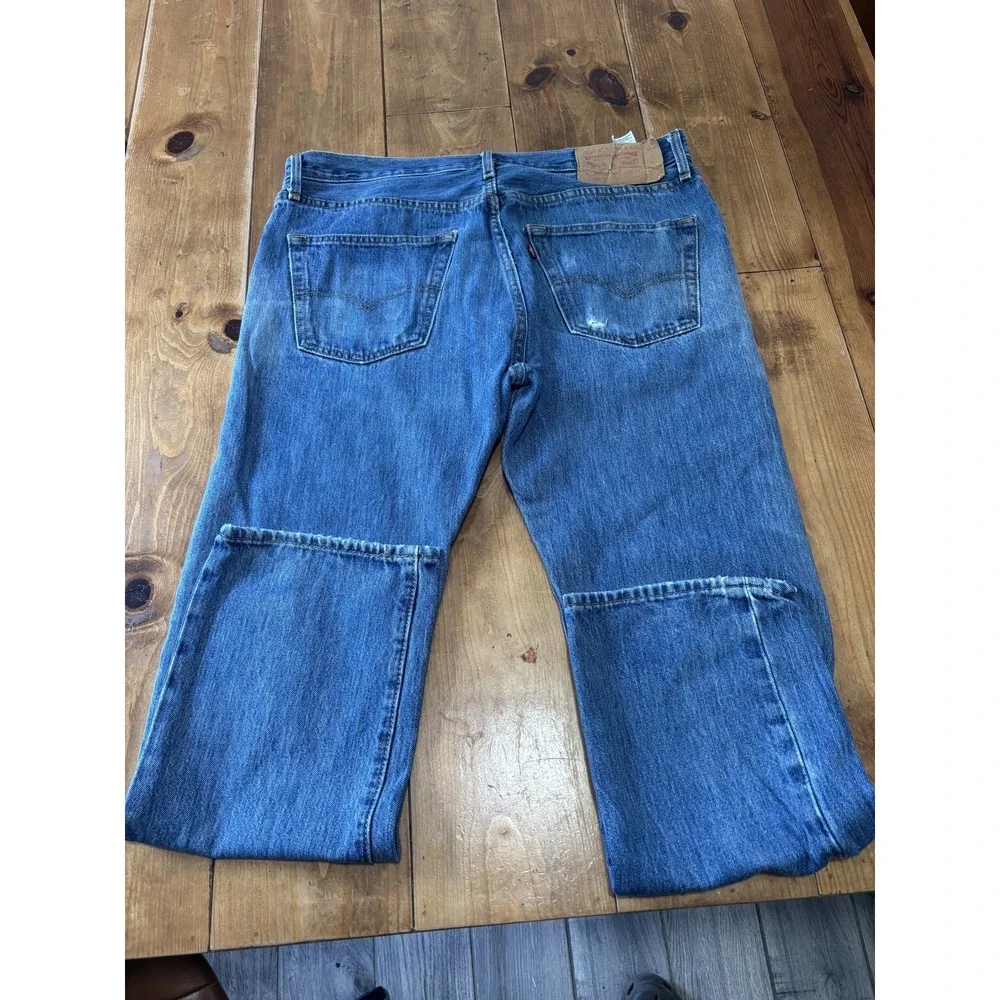 Levi's 501 Men's W34 L30 Straight Fit Button Fly Jeans Distressed Medium Wash