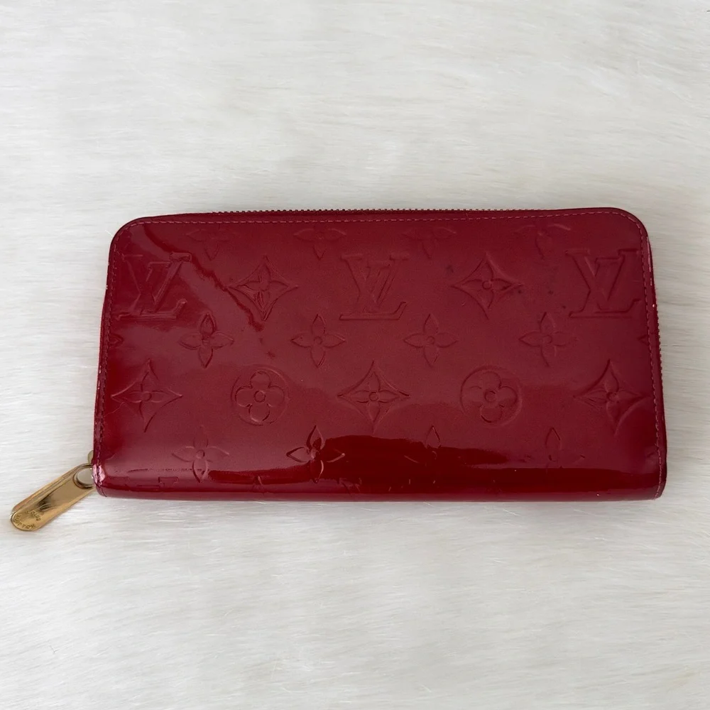 Louis Vuitton luxurious louis