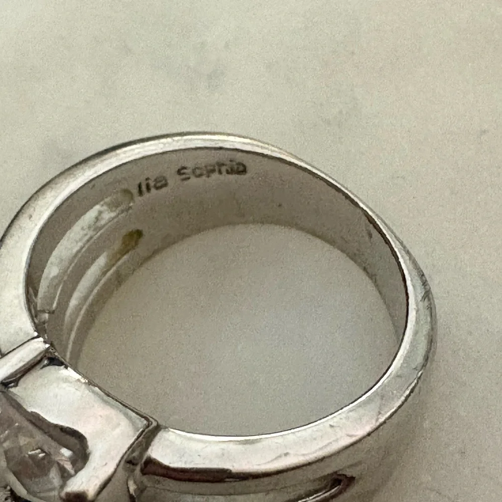 Lia Sophia lia sophia