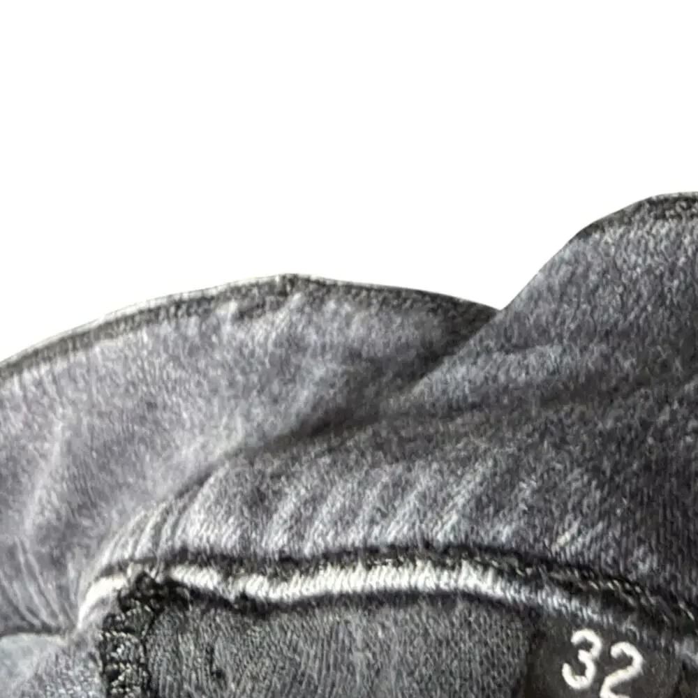 Hudson Jeans showing vibe they