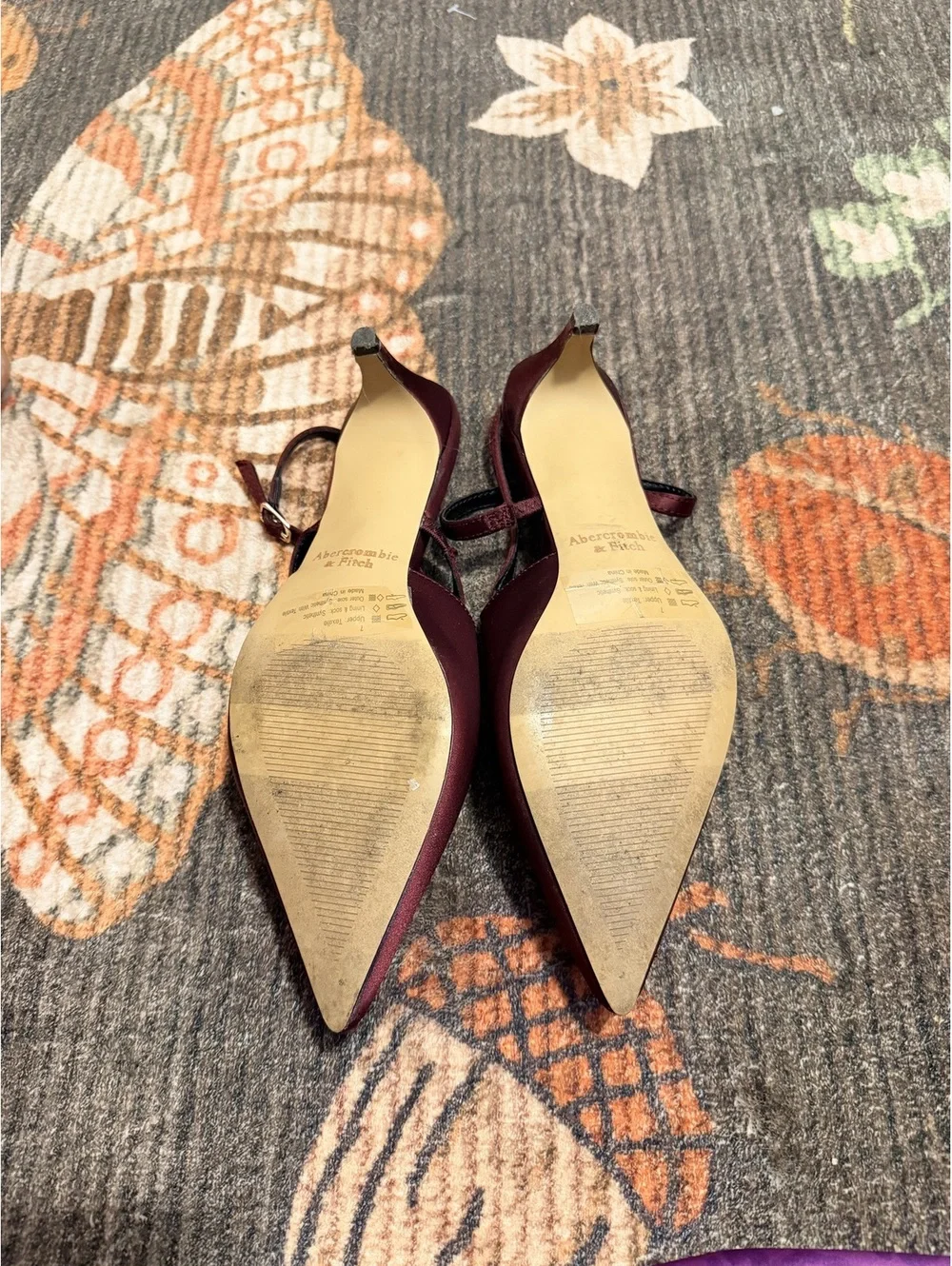 Abercrombie & Fitch Burgundy Satin Slingback Kitten Heels Size 7