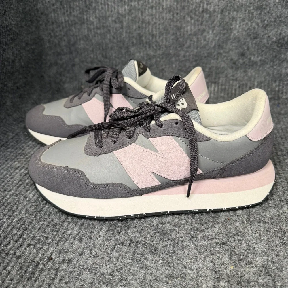 New Balance low modern sneakers