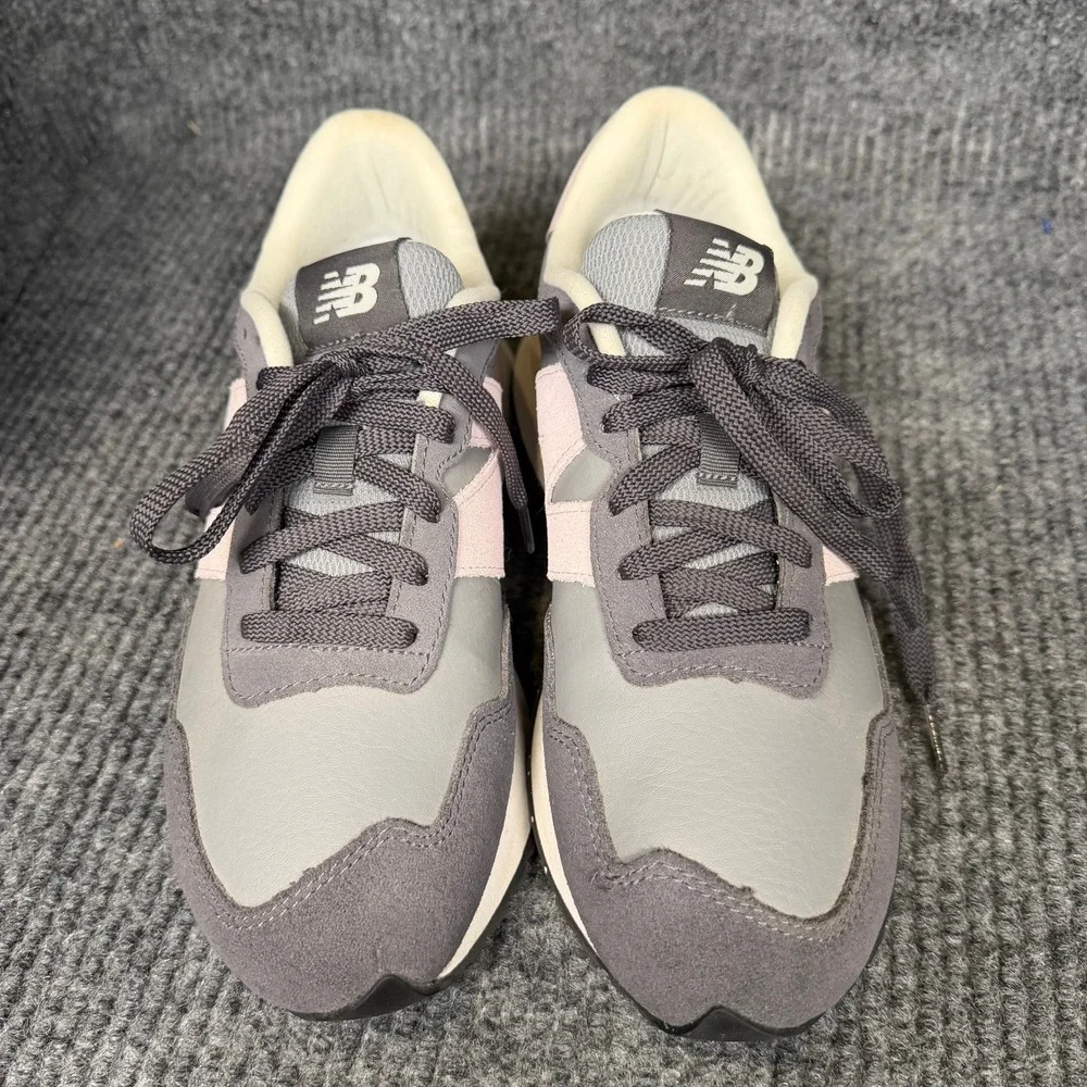 New Balance oversized logo