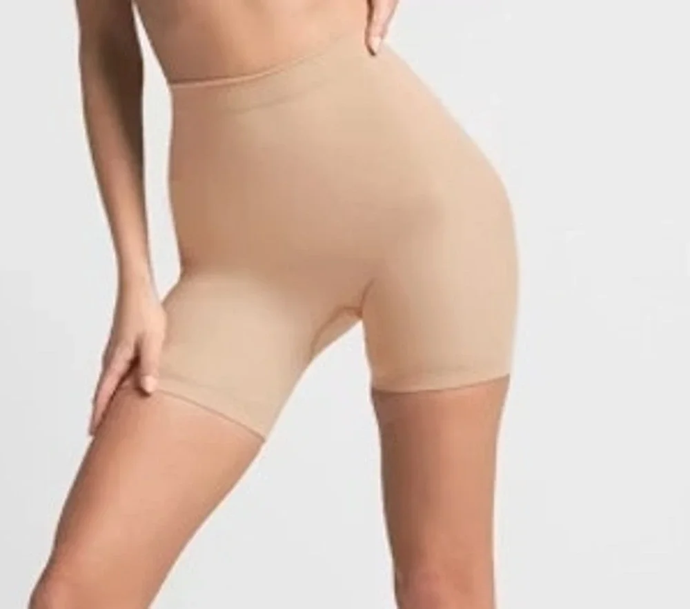 Nwt SKIMS Everyday Sculpt Mid Thigh Shorts Size M Clay SH-SHO-2152