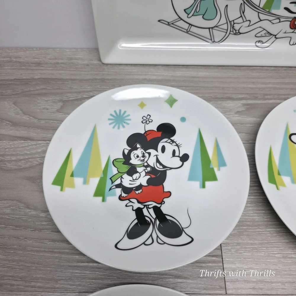 Disney's Mickey Mouse - Holiday Serving Platter With (4) Plates‎ - Mousetastic!!