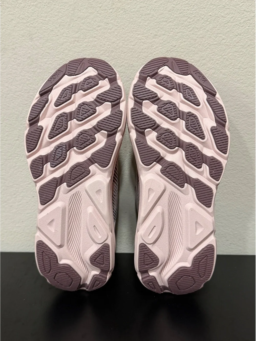 N/A size hoka