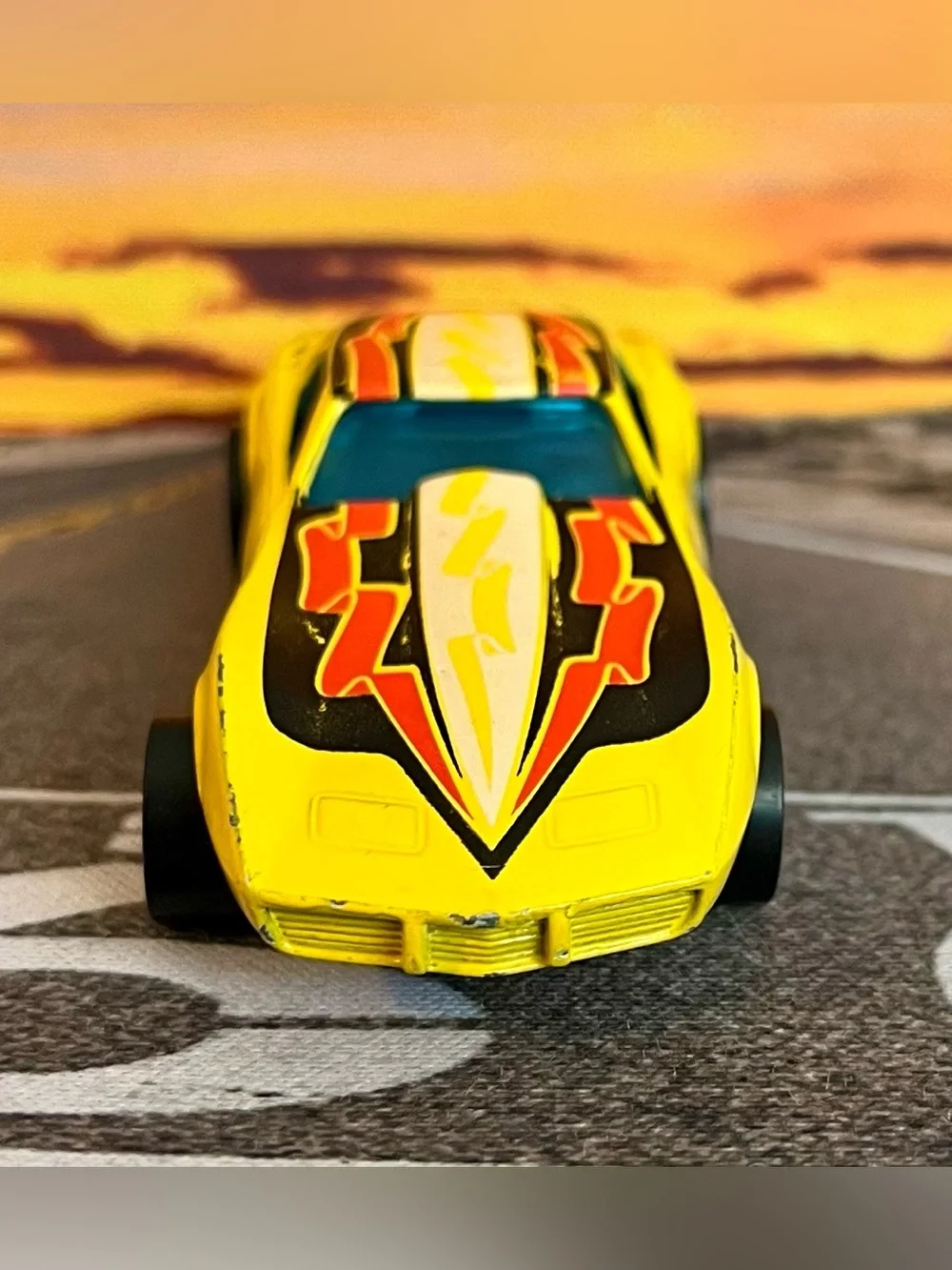Hot Wheels 1975 Blackwall Corvette Stingray Yellow Ribbon Hong Kong