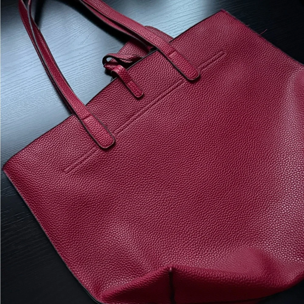 Kenneth Cole Reaction oversized by