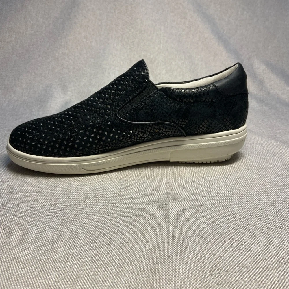 - Women's Clara Casual Flats. Leather Size USA 10W