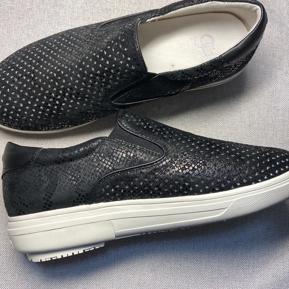 - Women's Clara Casual Flats. Leather Size USA 10W