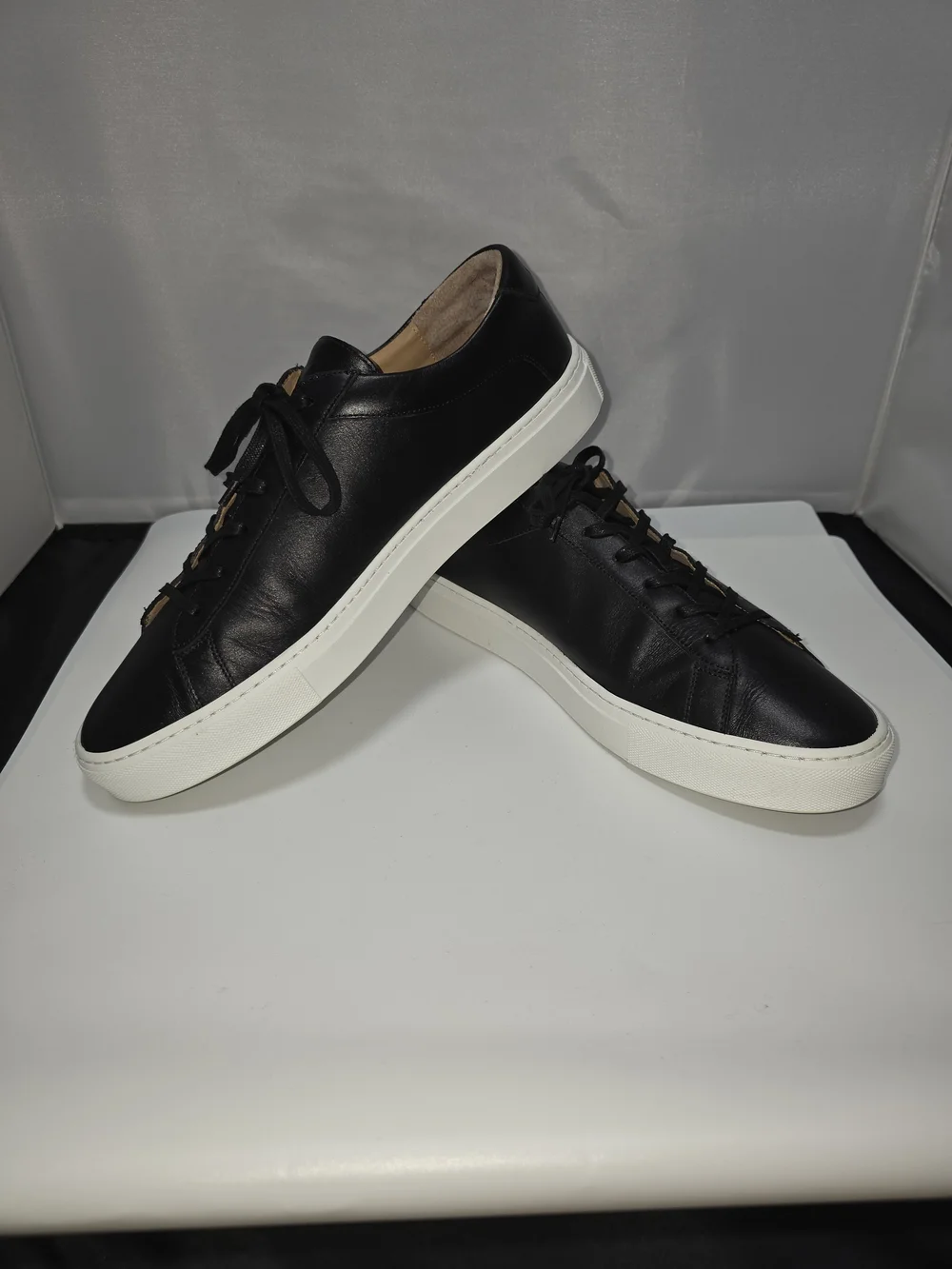 KOIO sleek black