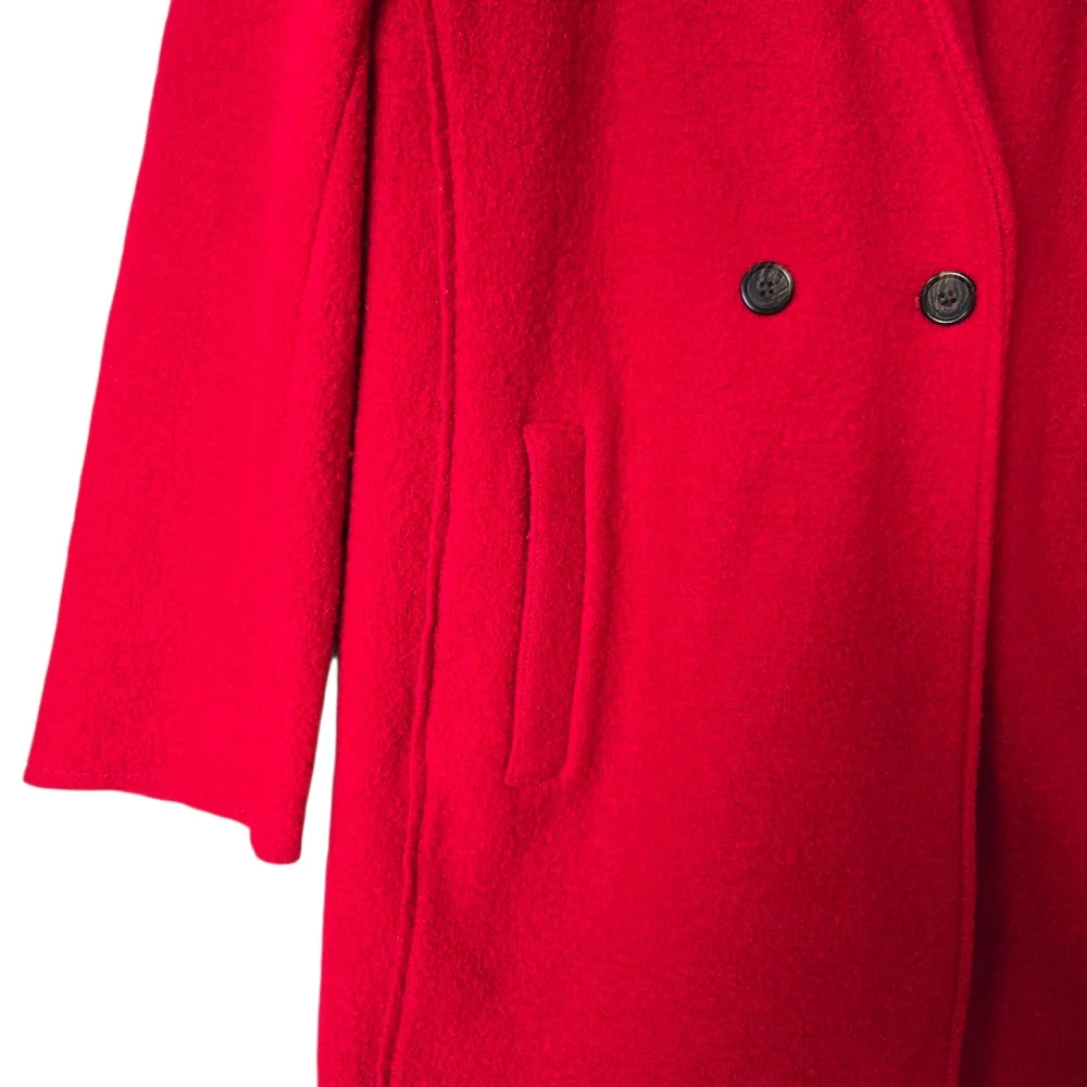J. Crew person 🔹️notched breasted
