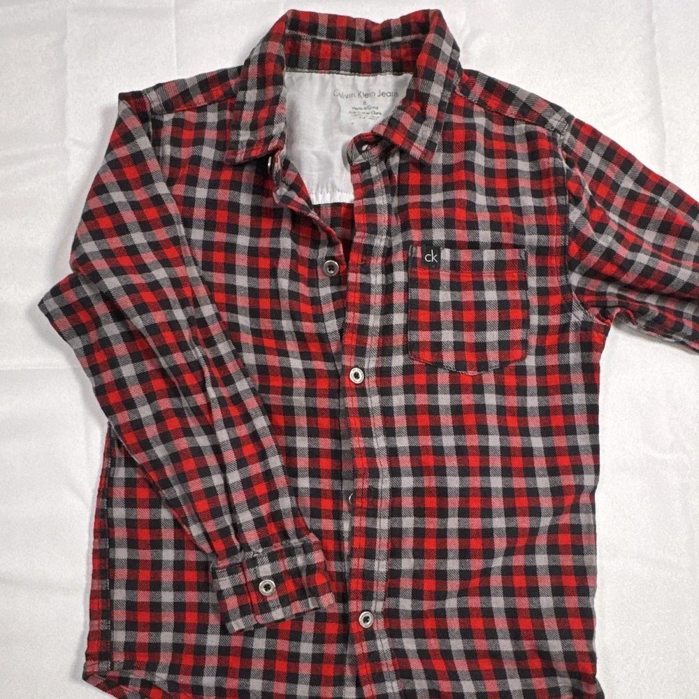 Calvin Klein Jeans Boys Youth Size 6 Red Black Plaid Flannel Button Front Shirt
