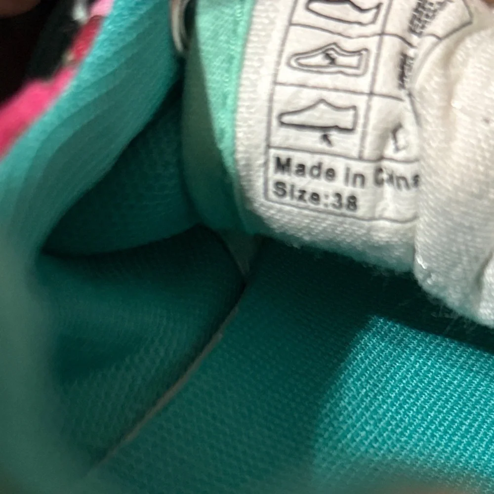 Floral Women's Sneakers with Teal Laces Size 38/7