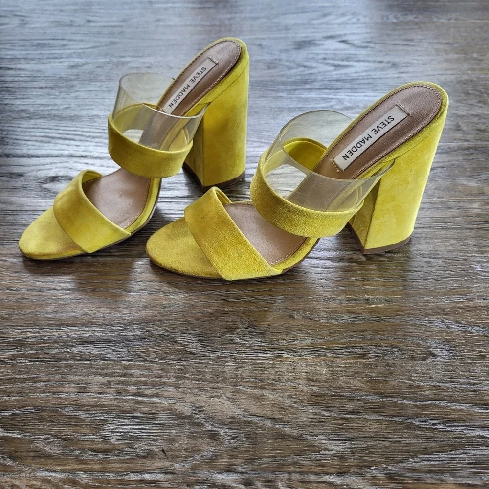 Steve Madden Yellow Suede Clear Strap Block Heel Sandals Mules Womens Size 8.5