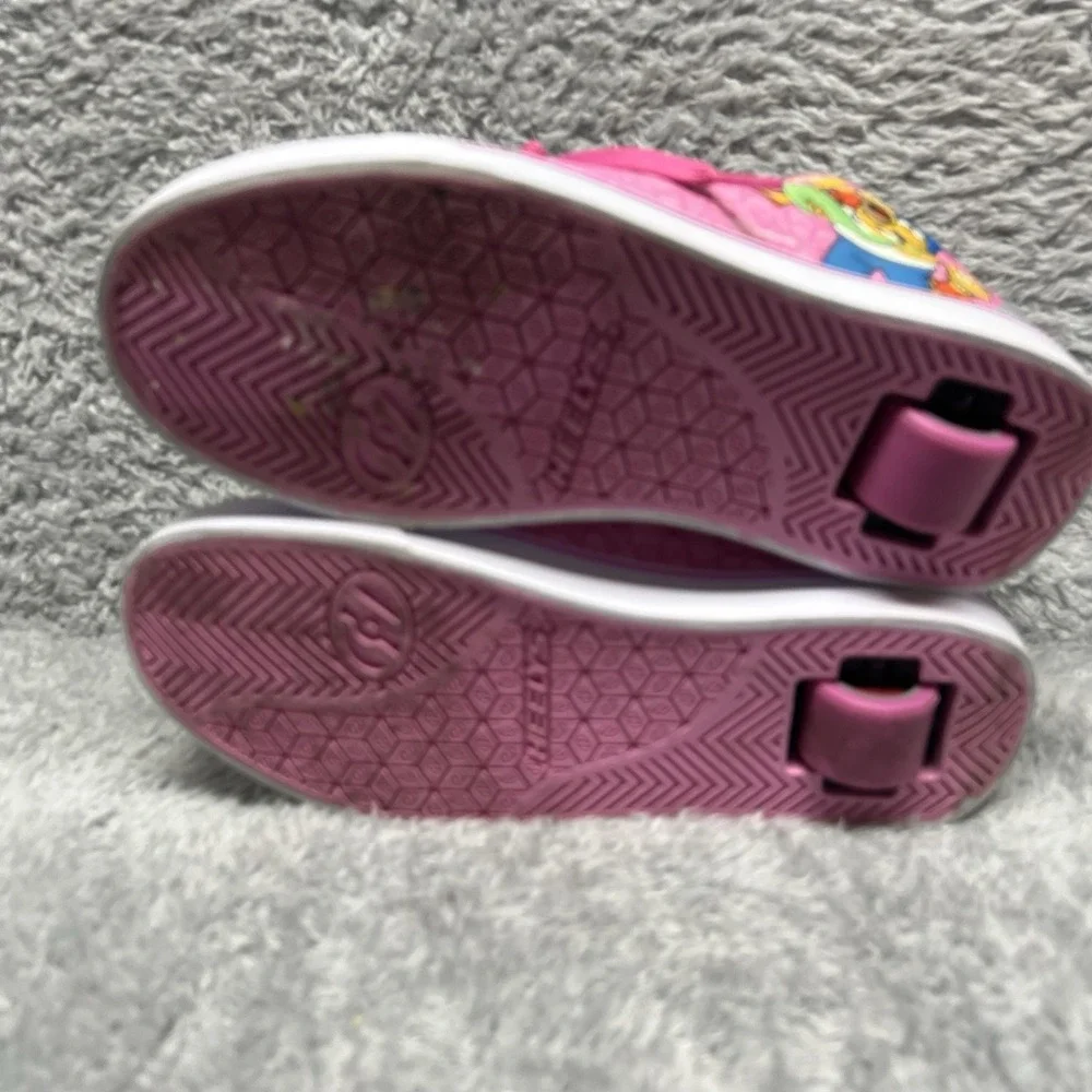 Heelys roller skate