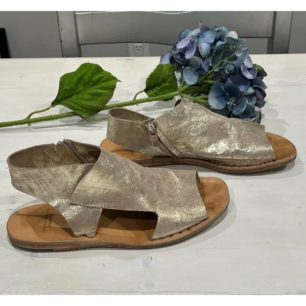 Officine Creative platinum leather‎ zipper Sandals size 38.5