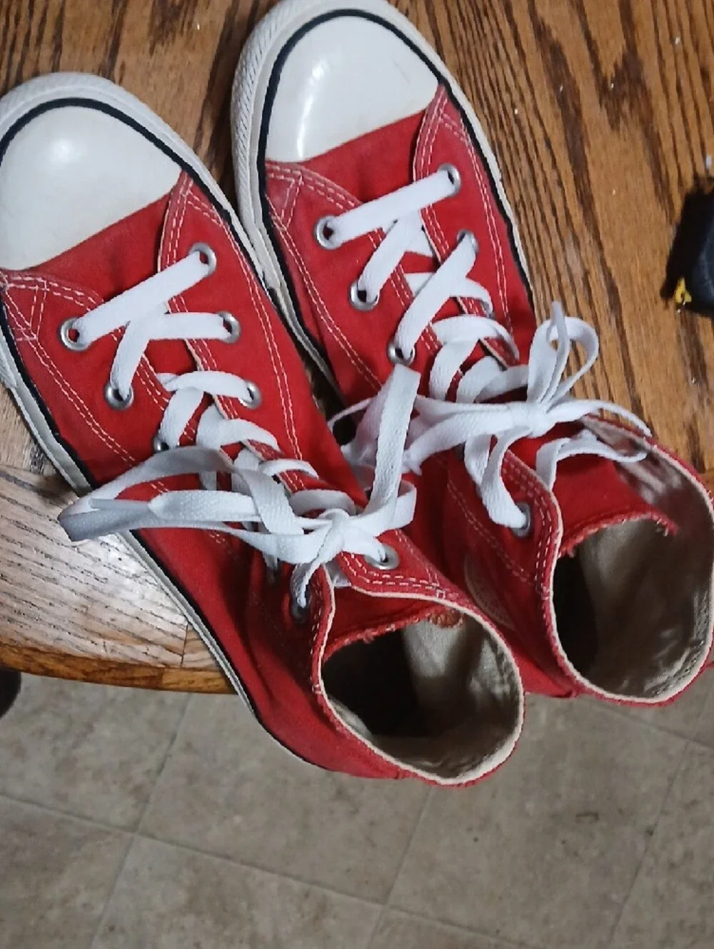 Converse red upper