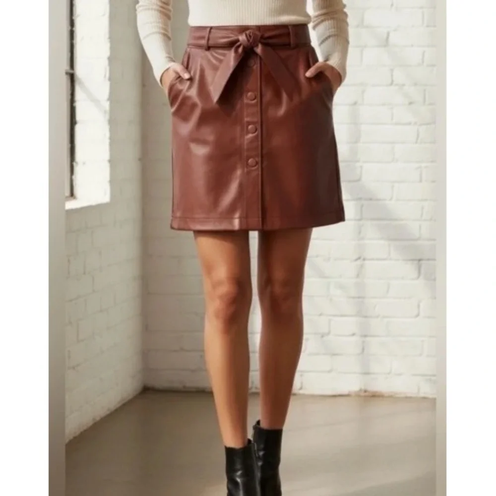 Abercrombie & Fitch Vegan Leather Mini‎ Skirt Burgundy Brown Button Front Small