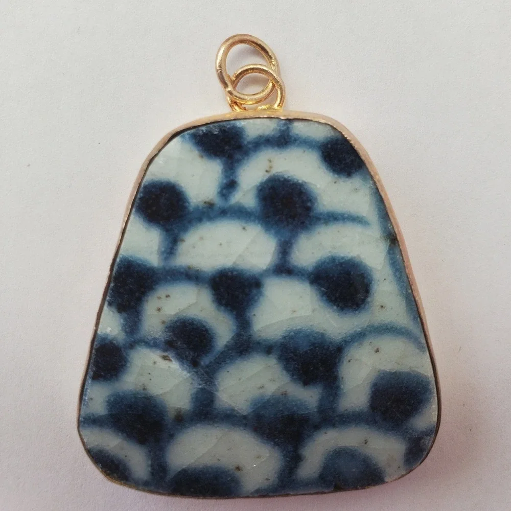 N/A handcrafted pendant
