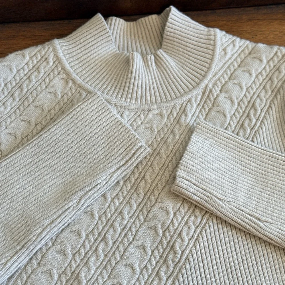 Lulus beautiful sweater