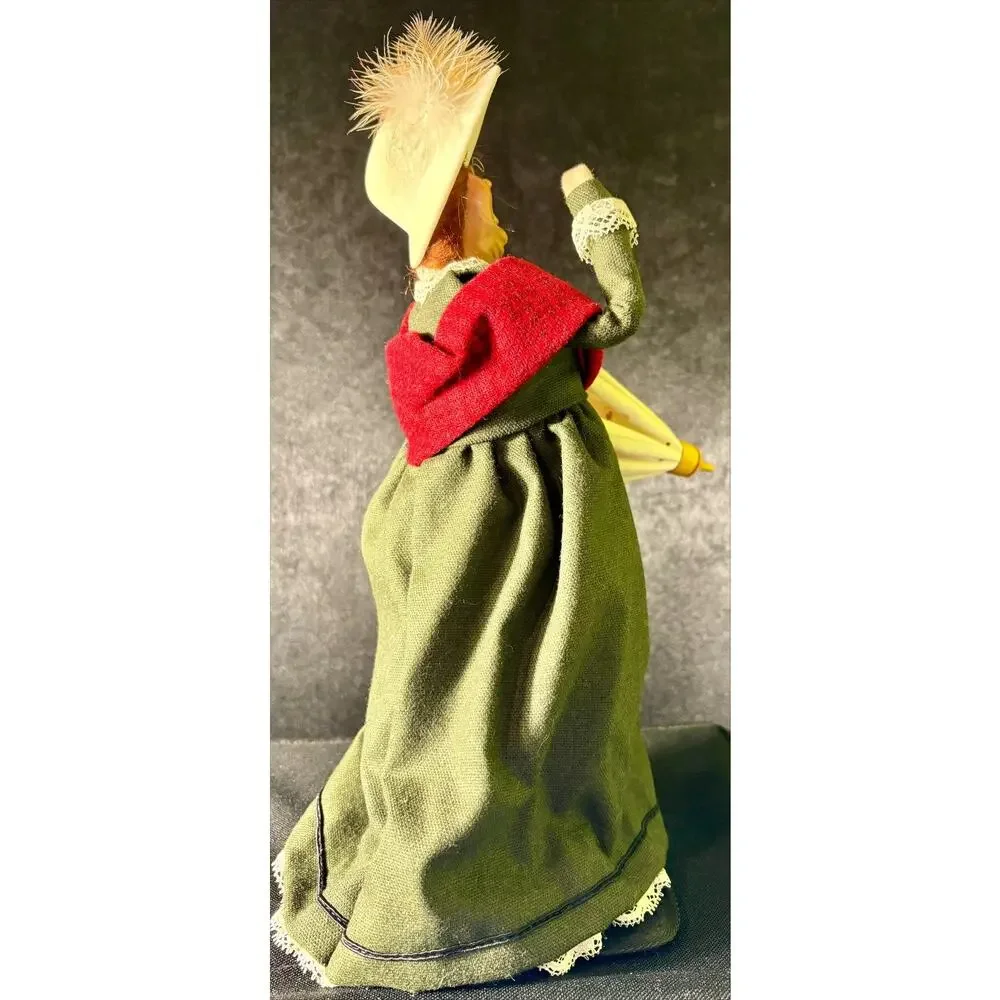 Byers Choice The Carolers Lady With Umbrella Signed & Dated 1995