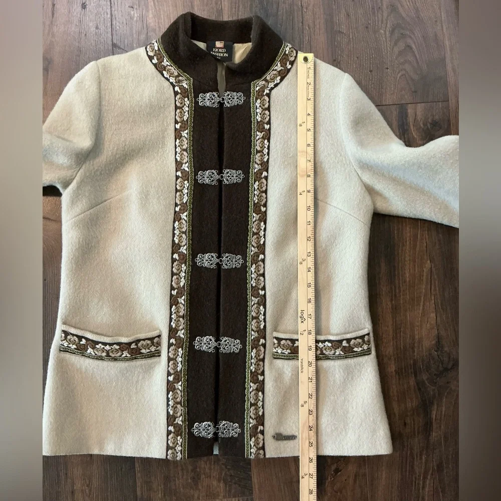 Vintage Fjord Fashion Women’s Wool Jacket Cream Brown Size 42