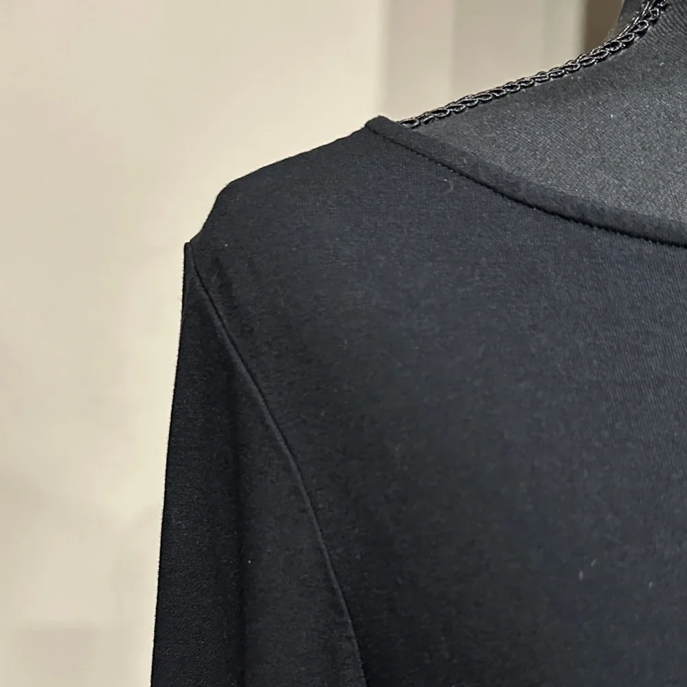Boden sleek black