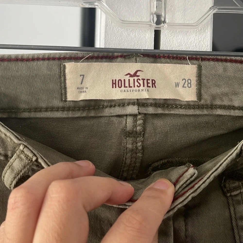 Hollister actual inseam 28”