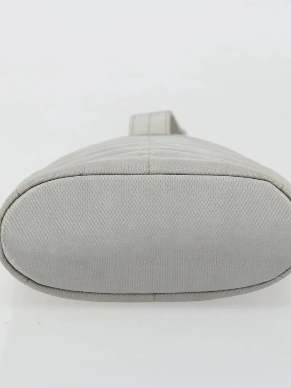 CHANEL brand	chanel color	silver