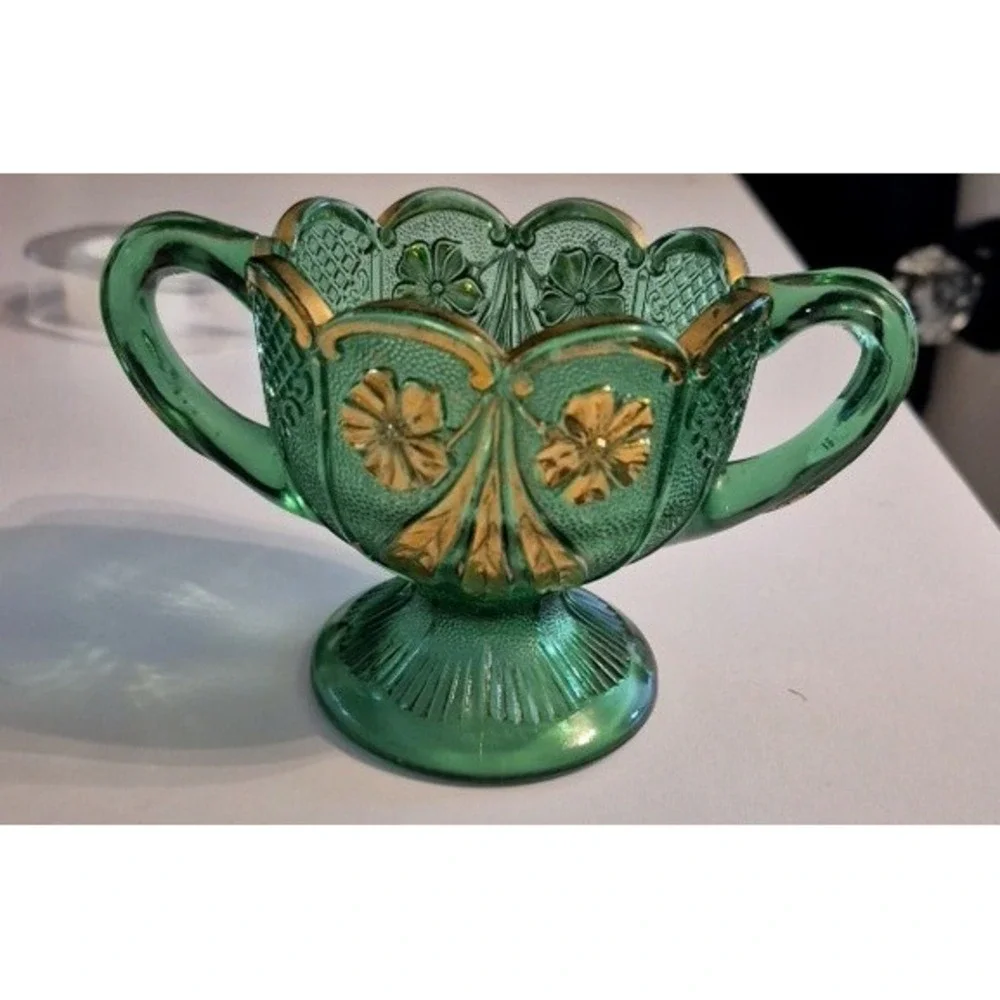 Vintage Emerald   Depression Glass Bowl Gold Trim Floral Double‎ Handle Footed