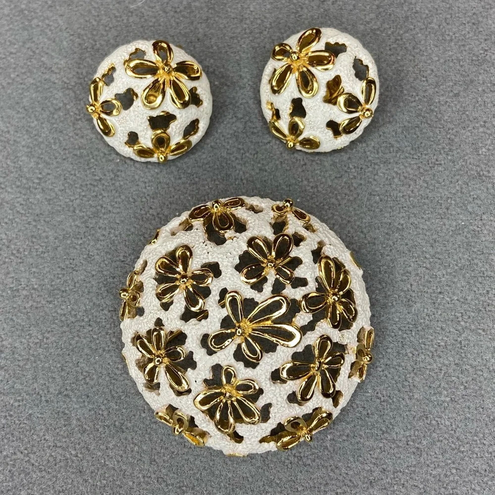 Trifari‎ Earrings and Brooch white and gold