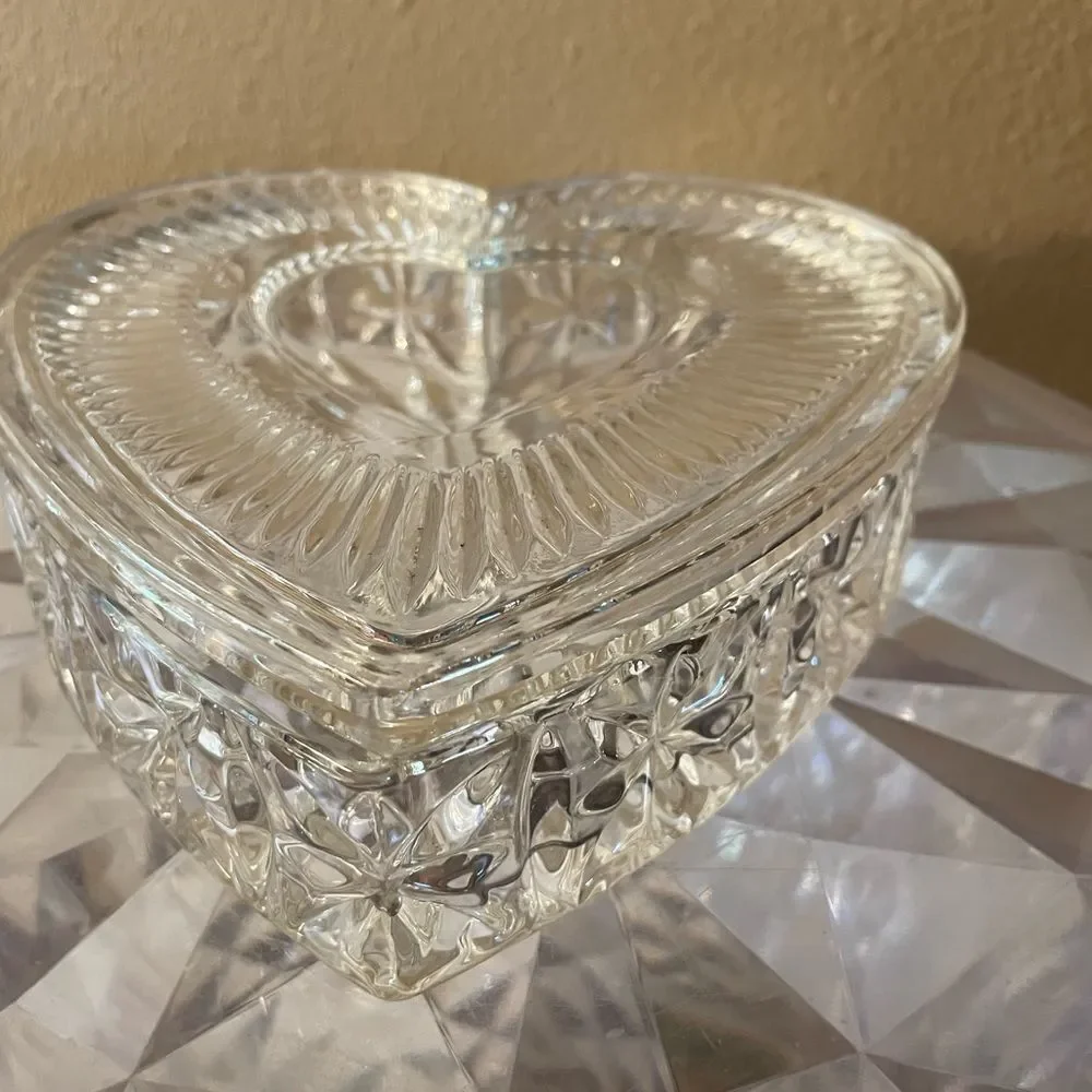 N/A 7x7 heart trinket