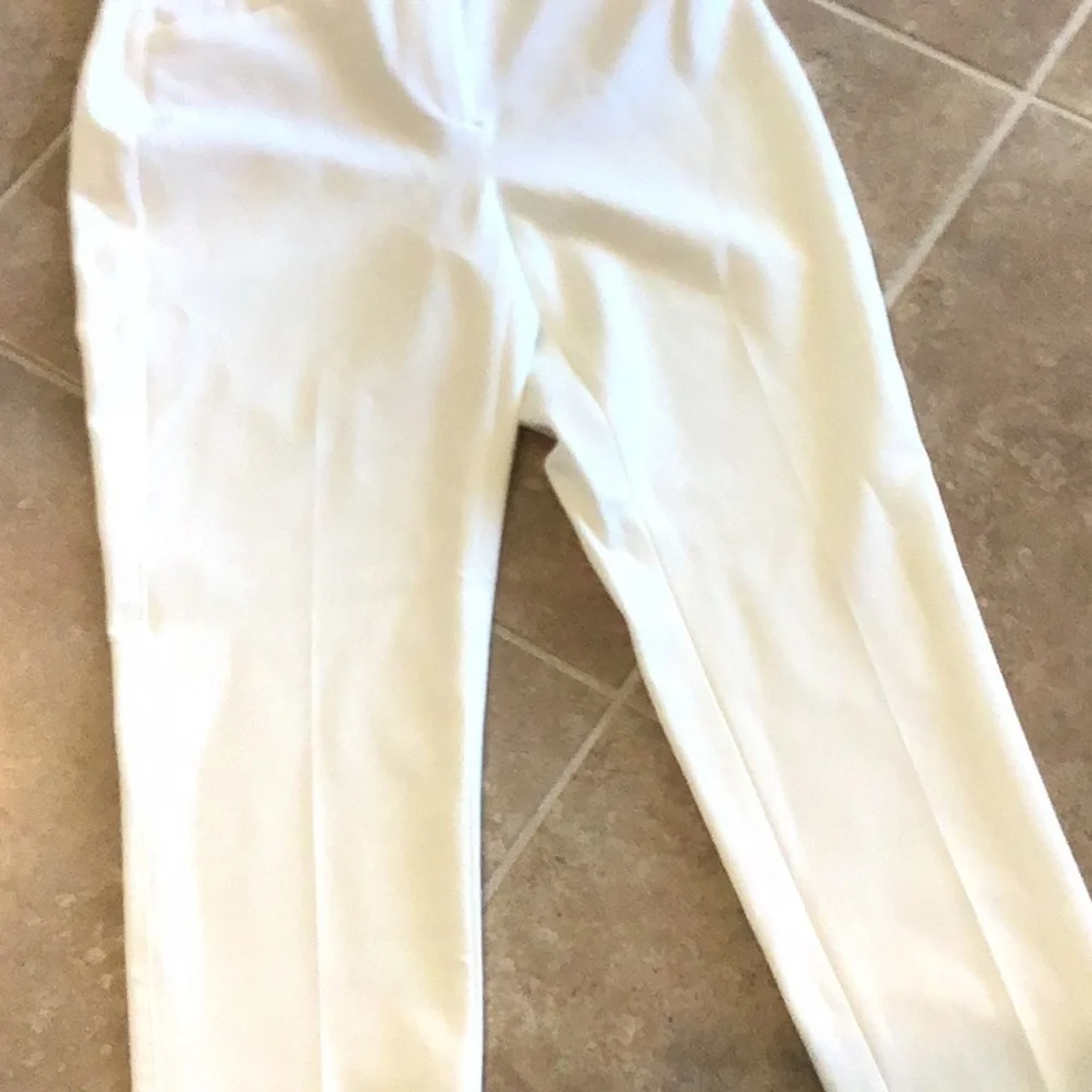 White House Black Market cropped ankle