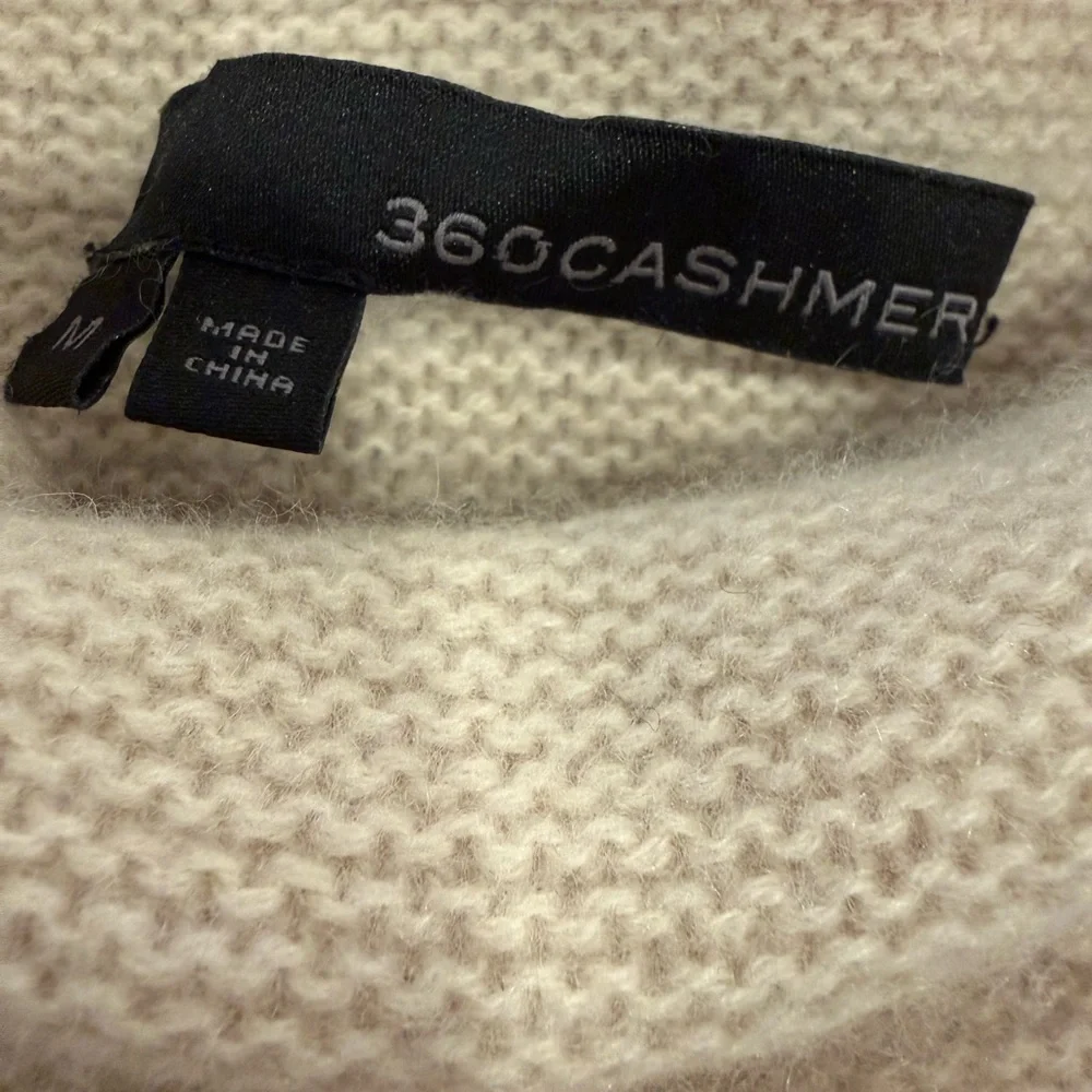 360 Cashmere beautiful 100%