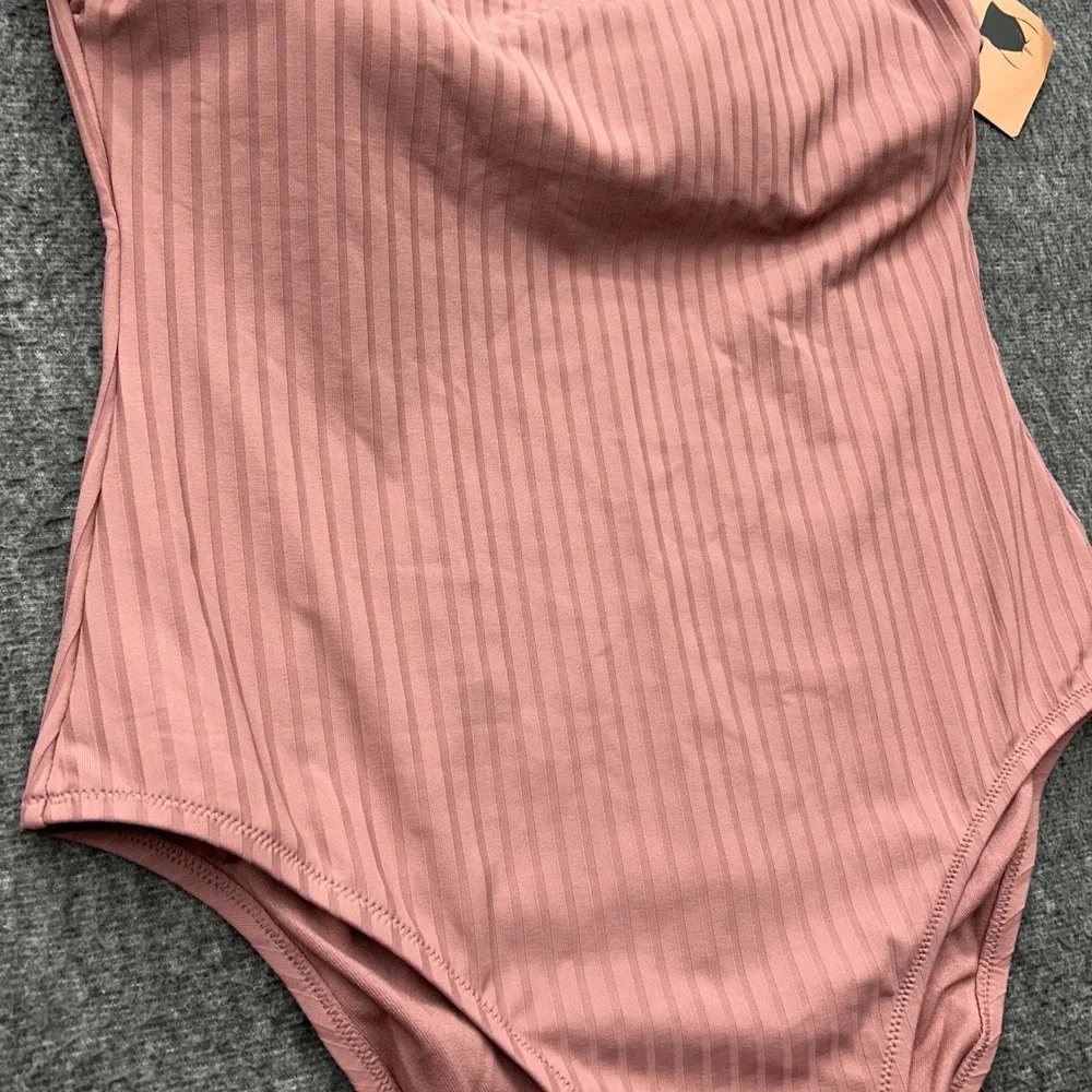 Shade And Shore Womens High‎ Leg One Piece Swimsuit Large