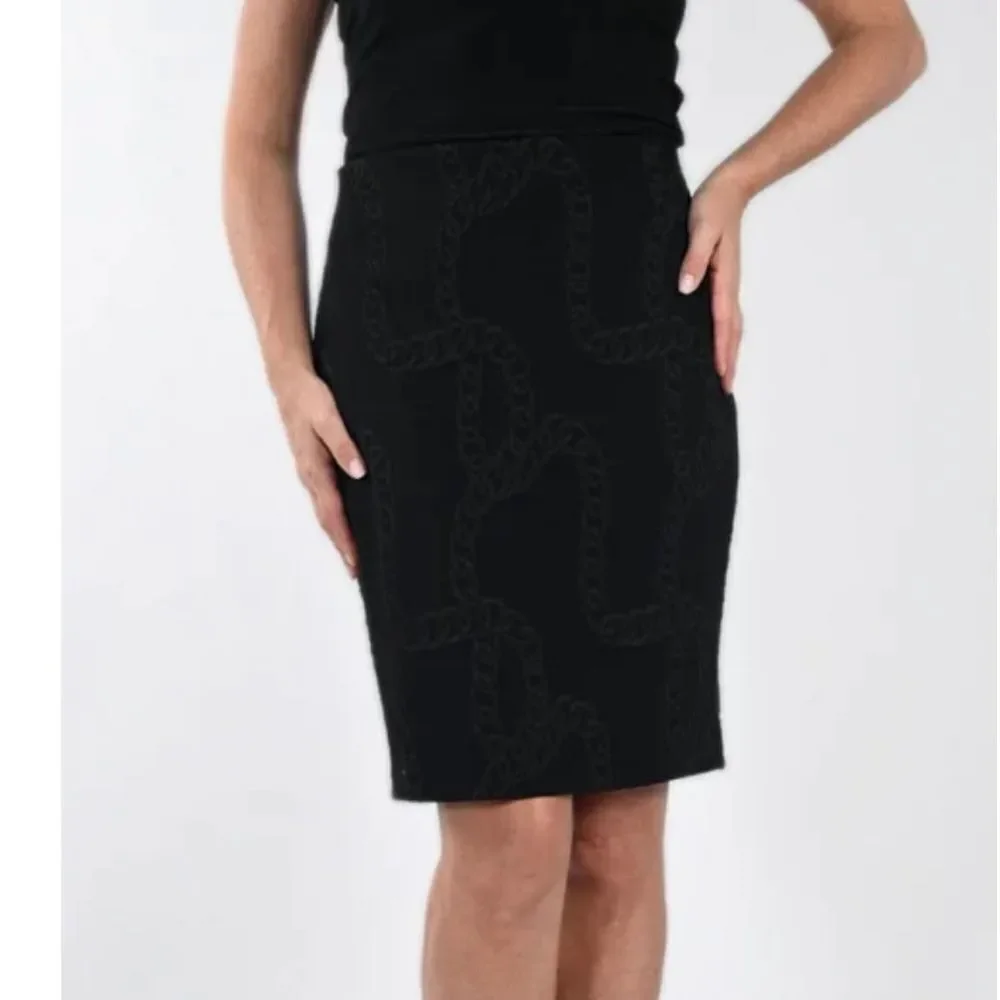 Frank Lyman Design this black