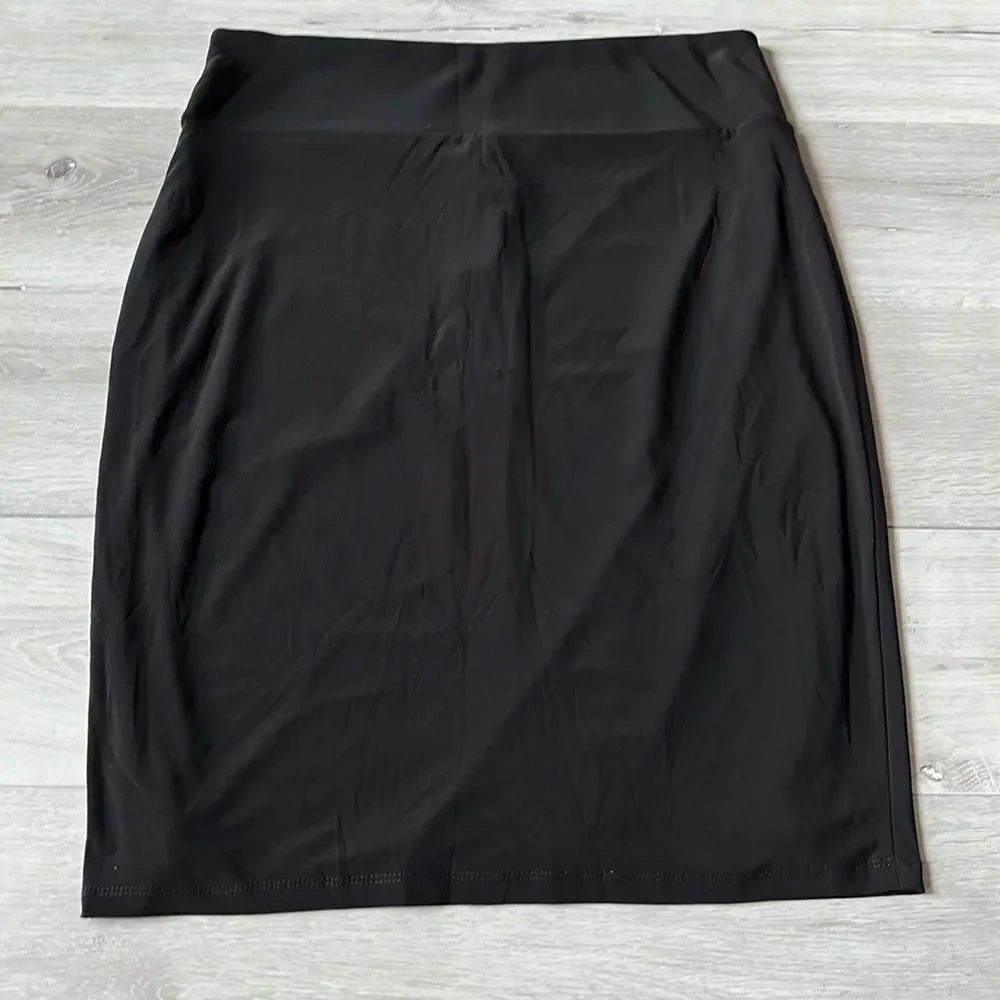 Frank Lyman Design this black
