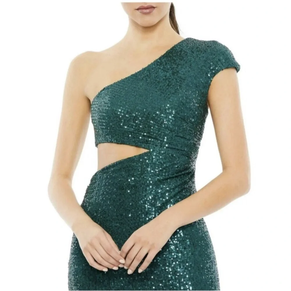 Mac Duggal mac duggal