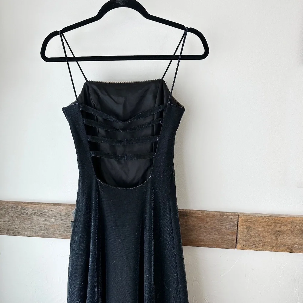 Jump length straps formal