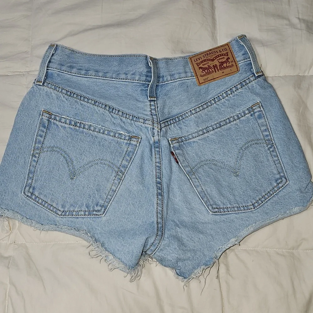 Levis waist measures