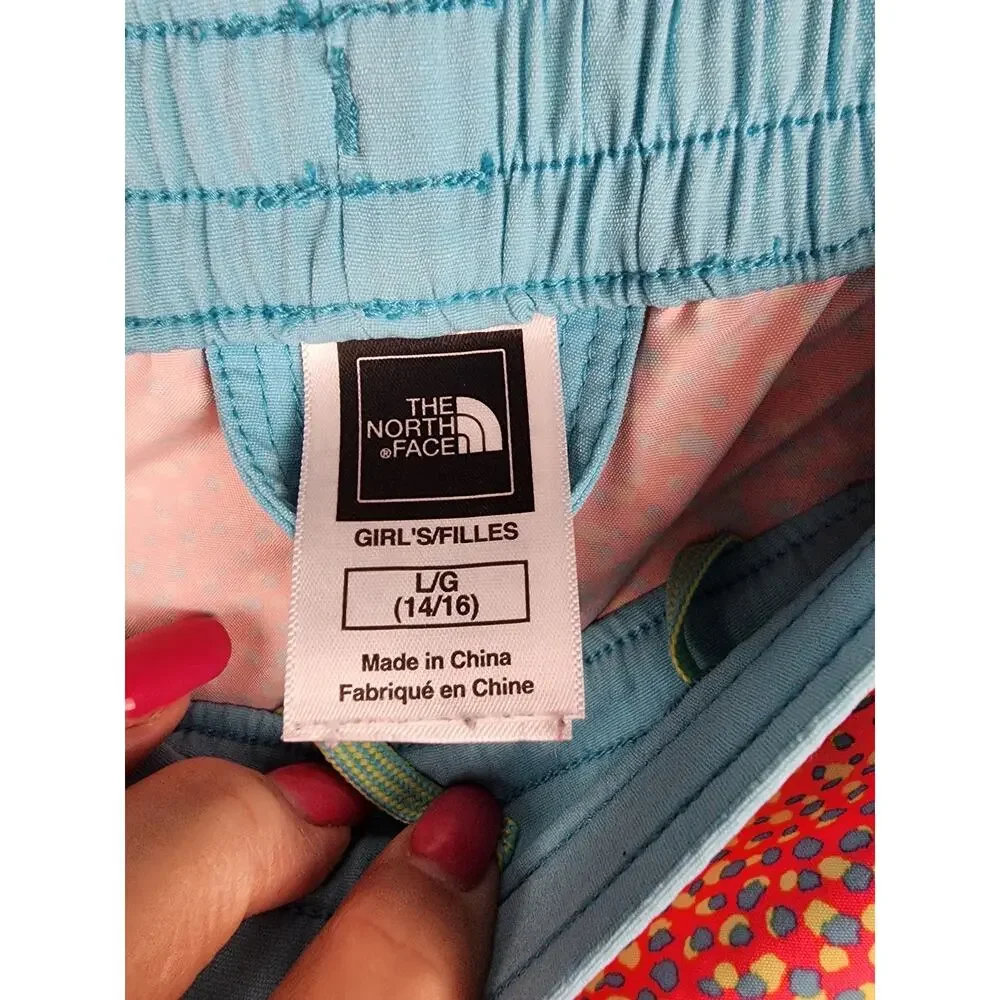 The North Face shorts girls lg (14-16) Dogpatch print water