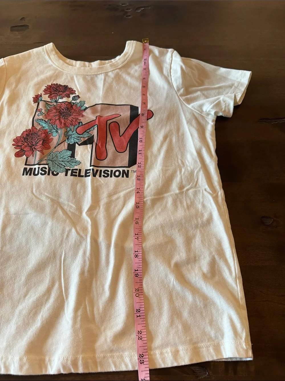 MTV casual cream